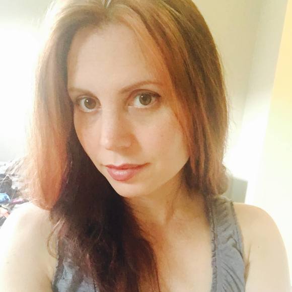 Meet your Posher, Emily - Picture 1 of 1